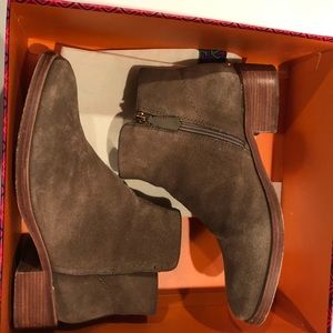 tory burch boots